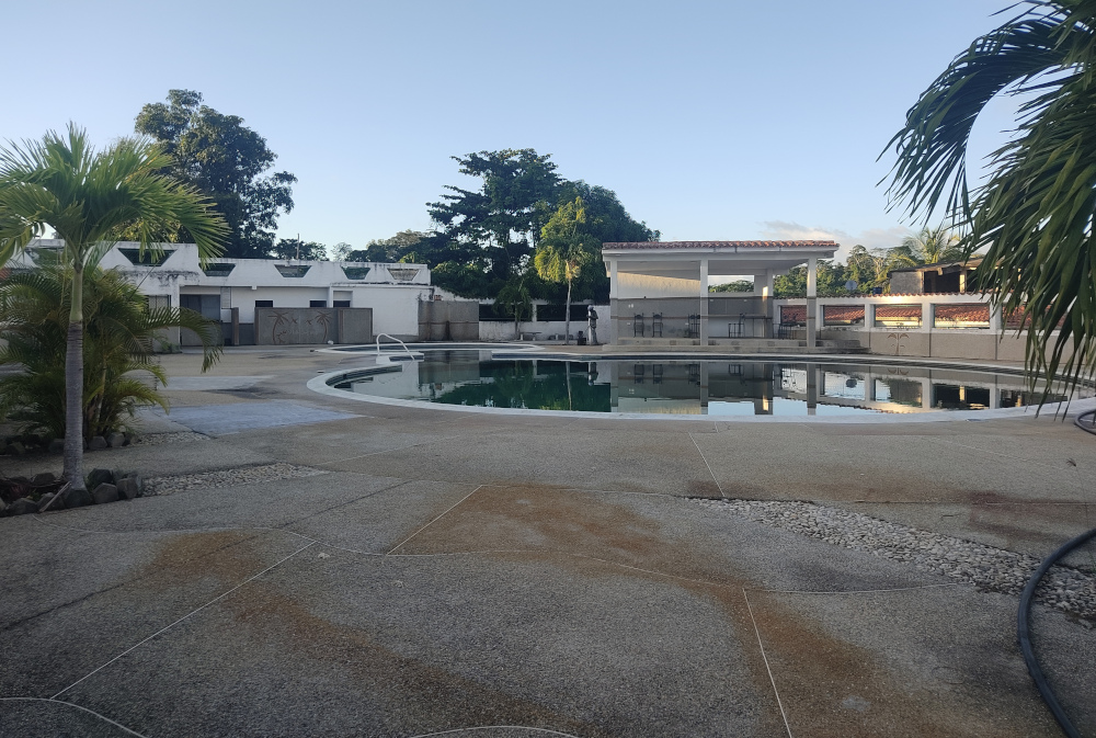 Casa ubicada en Higuerote, Conj. Res. Villas del río 
